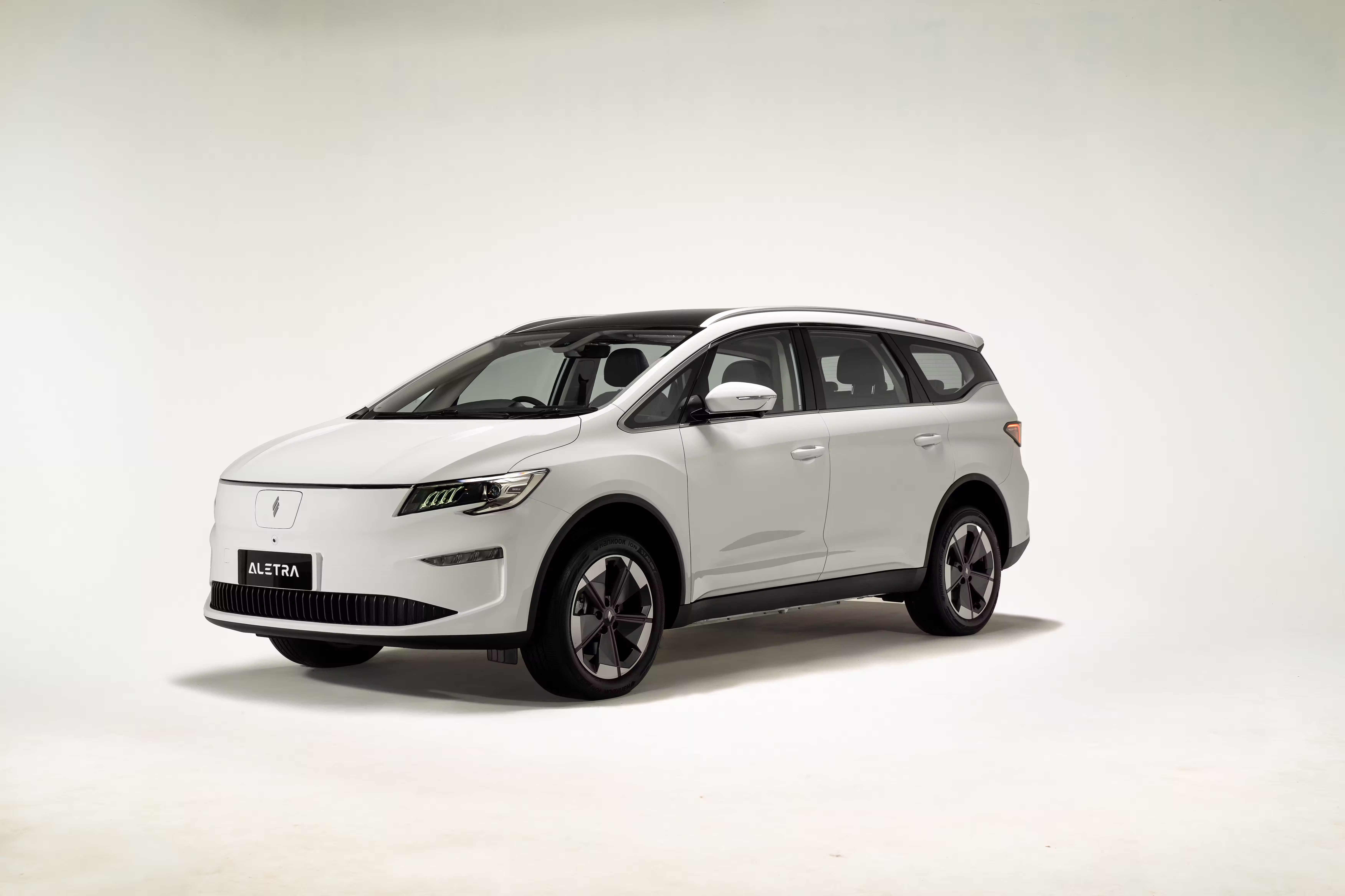 Aletra L8 EV — Silk White